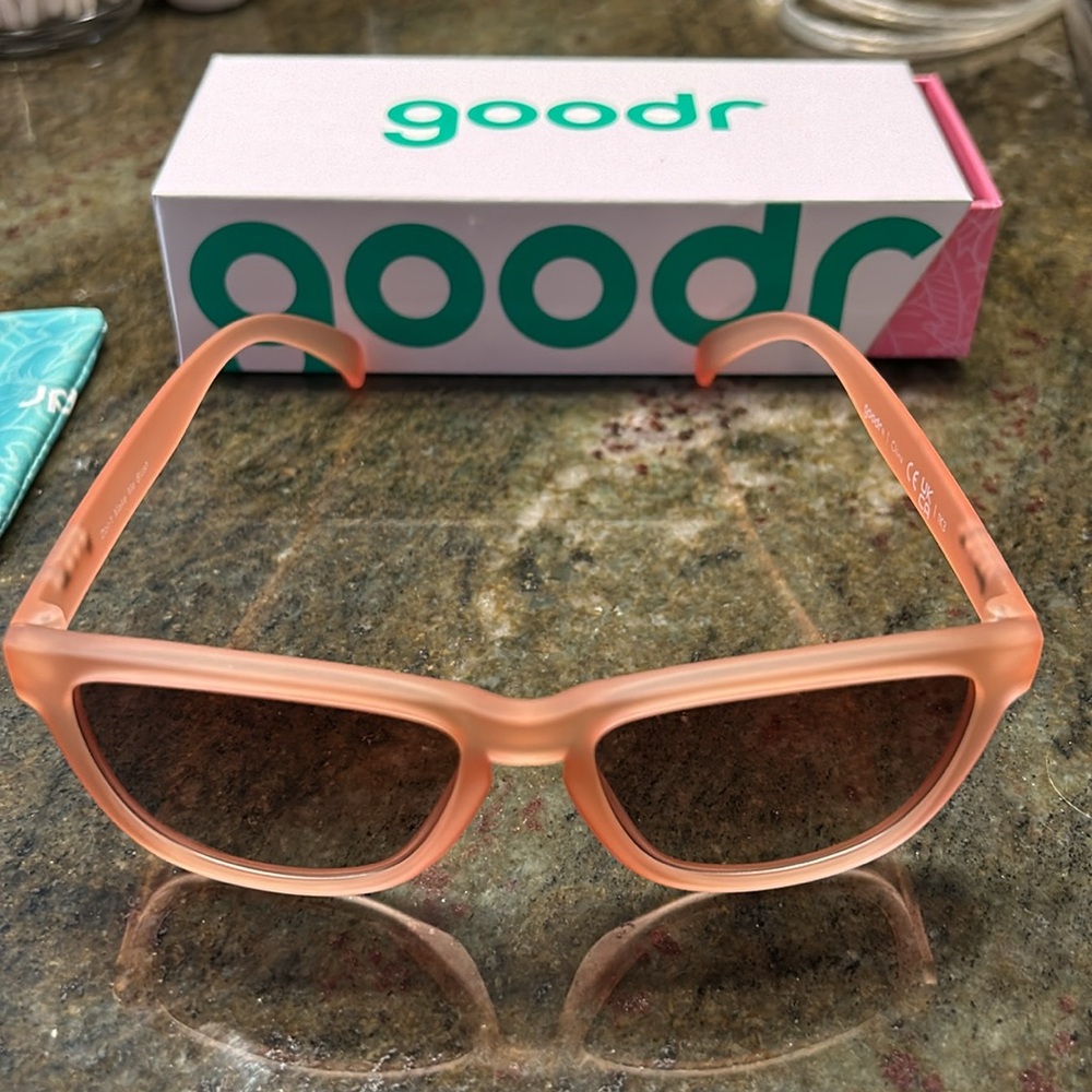 Goodr Sunglasses - image 5